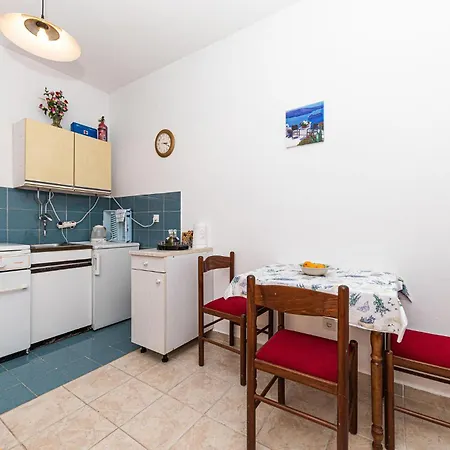 Apartament One-bedroom In Seget Donji Trogir