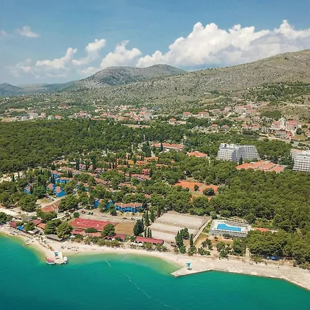 One-bedroom In Seget Donji *