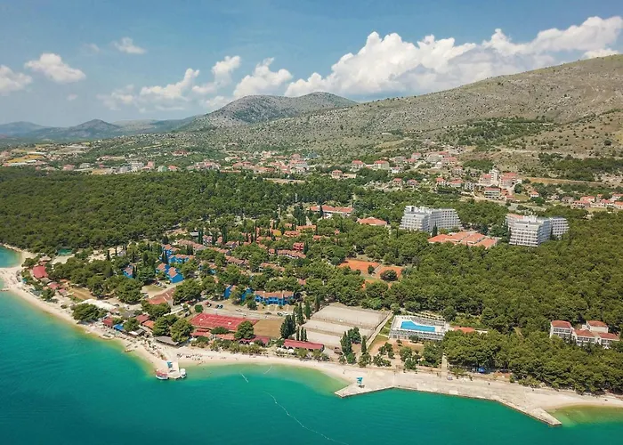 One-bedroom In Seget Donji *