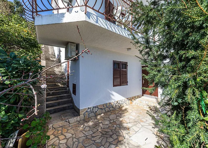 One-bedroom In Seget Donji